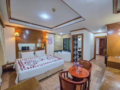 Saba Suites Hotel Patong Phuket – Fotos 9